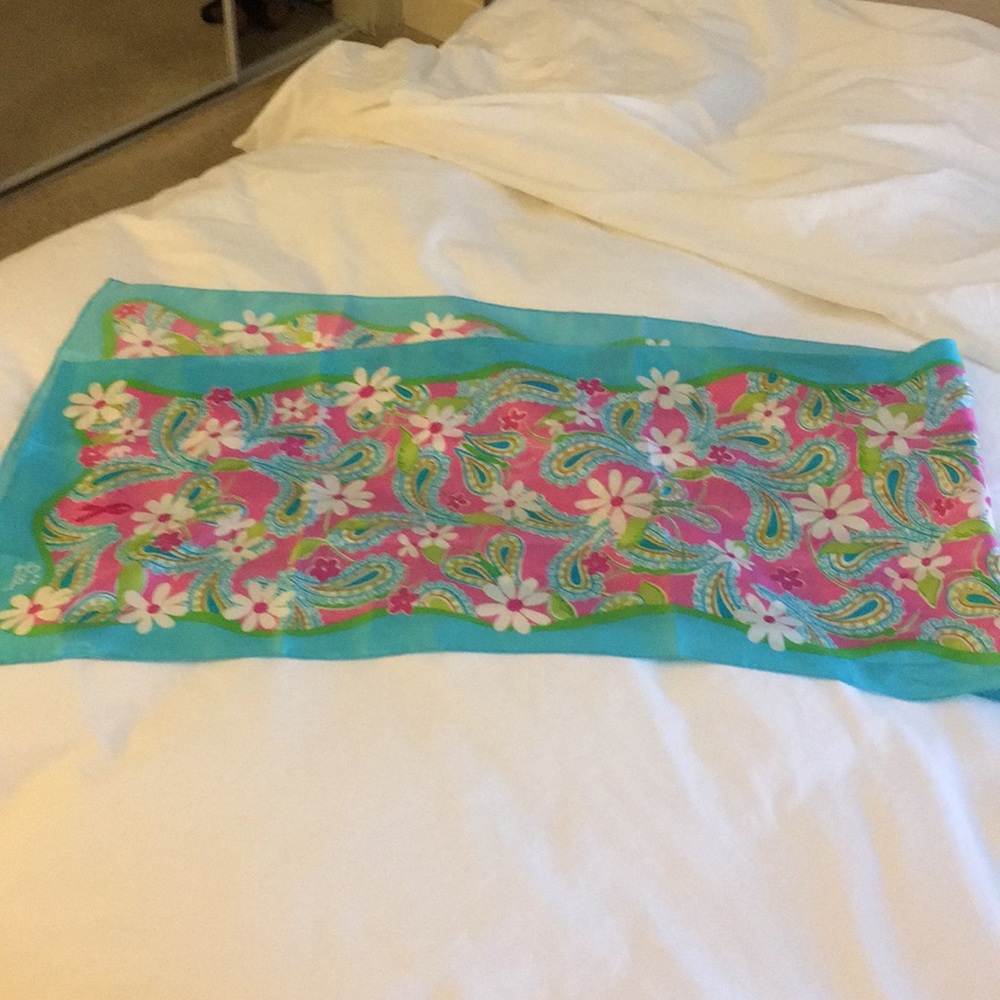 Beautiful Lilly Pulitzer Scarf